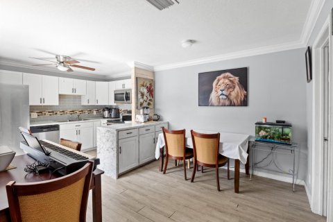 Touwnhouse à vendre à Palm Bay, Floride: 2 chambres, 114.83 m2 № 2083994 - photo 11