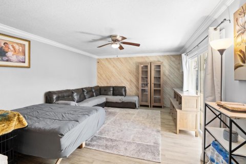 Touwnhouse à vendre à Palm Bay, Floride: 2 chambres, 114.83 m2 № 2083994 - photo 9