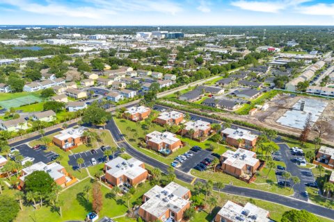Touwnhouse à vendre à Palm Bay, Floride: 2 chambres, 114.83 m2 № 2083994 - photo 26