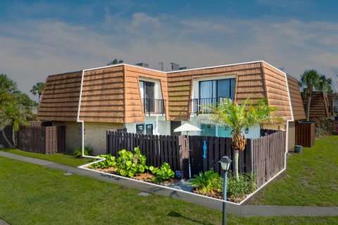 Touwnhouse à vendre à Palm Bay, Floride: 2 chambres, 114.83 m2 № 2083994 - photo 2