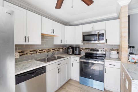 Touwnhouse à vendre à Palm Bay, Floride: 2 chambres, 114.83 m2 № 2083994 - photo 12