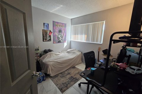 Touwnhouse à vendre à Margate, Floride: 2 chambres, 74.32 m2 № 1961221 - photo 6