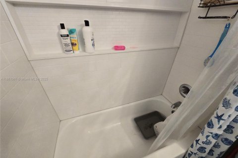 Touwnhouse à vendre à Margate, Floride: 2 chambres, 74.32 m2 № 1961221 - photo 9