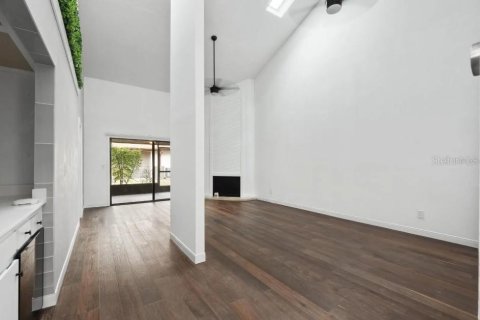 Condominio en alquiler en Winter Park, Florida, 2 dormitorios, 138.89 m2 № 1885343 - foto 6