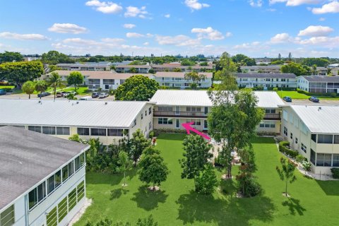 Condo in West Palm Beach, Florida, 1 bedroom № 2190296 - photo 26