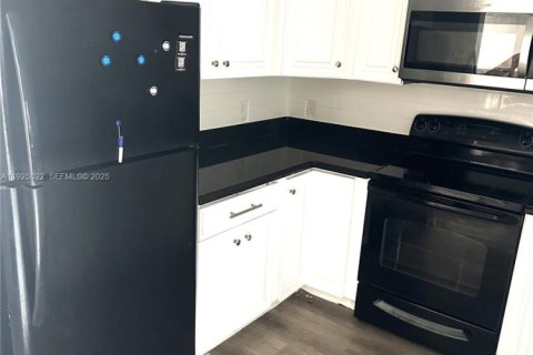 Купить таунхаус в Дейви, Флорида 3 спальни, 123.37м2, № 1983508 - фото 12