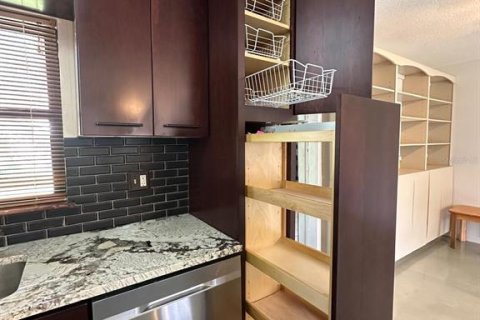 Villa ou maison à louer à Ocoee, Floride: 3 chambres, 150.41 m2 № 2167711 - photo 8