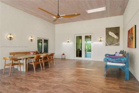 House in Key Largo, Florida 3 bedrooms, 237.46 sq.m. № 1713045 - photo 27