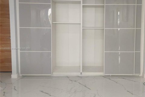 Condominio en venta en Miami Beach, Florida, 1 dormitorio, 95.32 m2 № 2015553 - foto 18