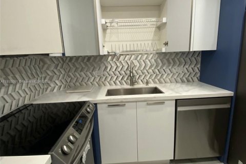 Condominio en venta en Miami Beach, Florida, 1 dormitorio, 95.32 m2 № 2015553 - foto 14