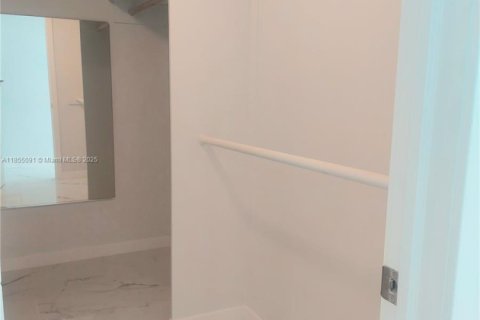 Condominio en venta en Miami Beach, Florida, 1 dormitorio, 95.32 m2 № 2015553 - foto 23