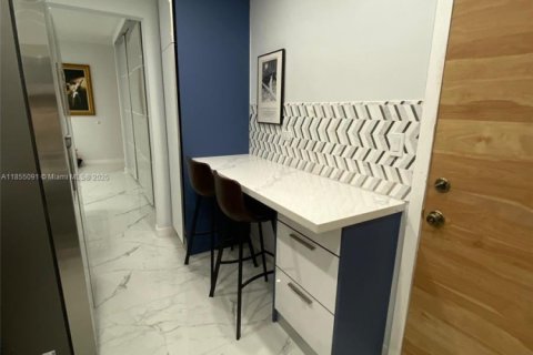 Condominio en venta en Miami Beach, Florida, 1 dormitorio, 95.32 m2 № 2015553 - foto 15