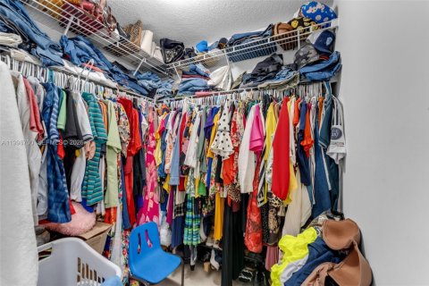 House in Homestead, Florida 3 bedrooms, 133.59 sq.m. № 2060897 - photo 23