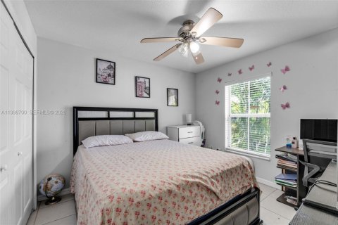 House in Homestead, Florida 3 bedrooms, 133.59 sq.m. № 2060897 - photo 18