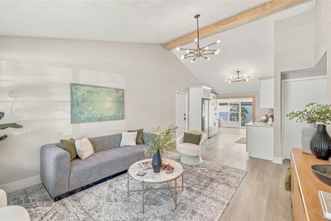 Villa ou maison à vendre à Tampa, Floride: 3 chambres, 107.4 m2 № 2429136 - photo 2