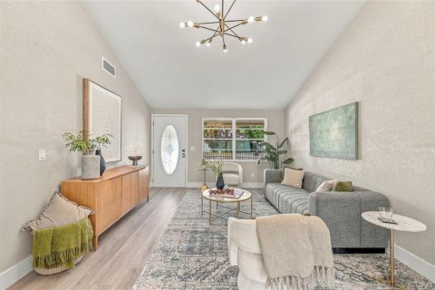 Villa ou maison à vendre à Tampa, Floride: 3 chambres, 107.4 m2 № 2429136 - photo 5