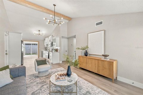 Villa ou maison à vendre à Tampa, Floride: 3 chambres, 107.4 m2 № 2429136 - photo 4