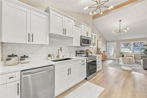 Villa ou maison à vendre à Tampa, Floride: 3 chambres, 107.4 m2 № 2429136 - photo 10