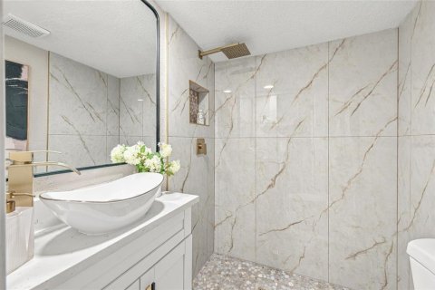 Villa ou maison à vendre à Tampa, Floride: 3 chambres, 107.4 m2 № 2429136 - photo 18