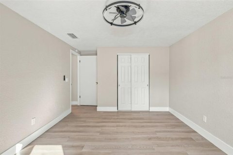 Villa ou maison à vendre à Tampa, Floride: 3 chambres, 107.4 m2 № 2429136 - photo 21