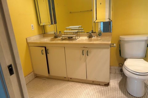 Condo in Coconut Creek, Florida, 2 bedrooms  № 2185203 - photo 8