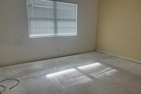 Condo in Coconut Creek, Florida, 2 bedrooms  № 2185203 - photo 13