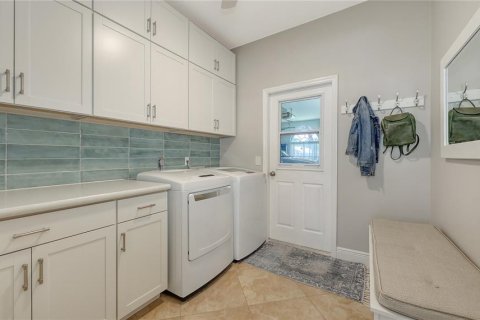 House in Venice, Florida 3 bedrooms, 202.62 sq.m. № 1846659 - photo 26