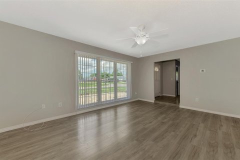 Casa en venta en North Port, Florida, 3 dormitorios, 147.62 m2 № 1876621 - foto 9