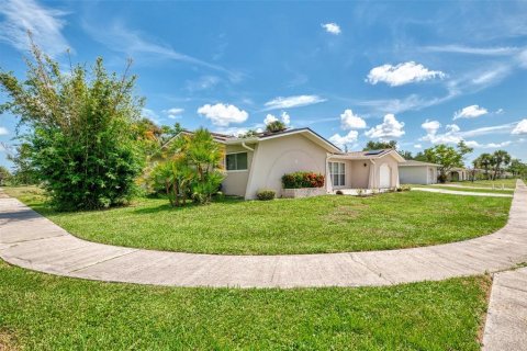 Casa en venta en North Port, Florida, 3 dormitorios, 147.62 m2 № 1876621 - foto 3