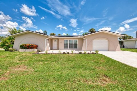 Casa en venta en North Port, Florida, 3 dormitorios, 147.62 m2 № 1876621 - foto 1