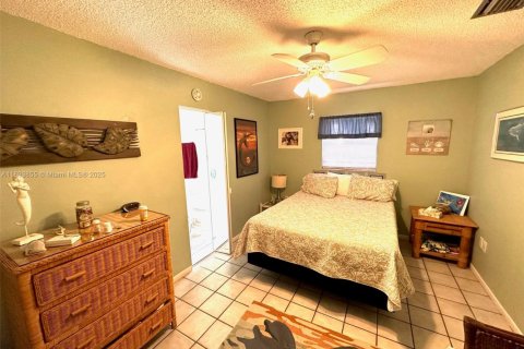 House in Key Largo, Florida 2 bedrooms, 71.35 sq.m. № 2013961 - photo 8