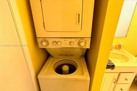 House in Key Largo, Florida 2 bedrooms, 71.35 sq.m. № 2013961 - photo 10