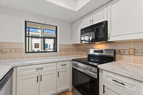 Copropriété à louer à Indian Rocks Beach, Floride: 2 chambres, 96.62 m2 № 2419338 - photo 16
