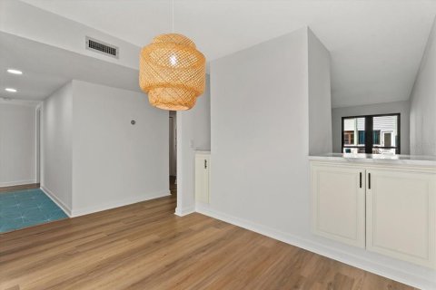 Copropriété à louer à Indian Rocks Beach, Floride: 2 chambres, 96.62 m2 № 2419338 - photo 11