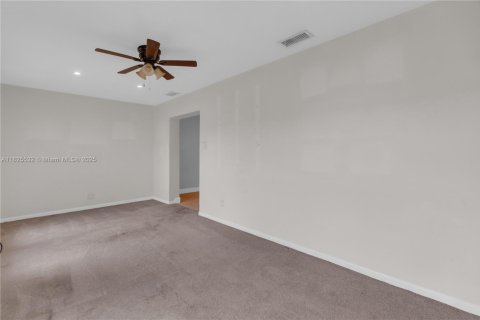 House in Margate, Florida 2 bedrooms, 98.57 sq.m. № 1800865 - photo 30