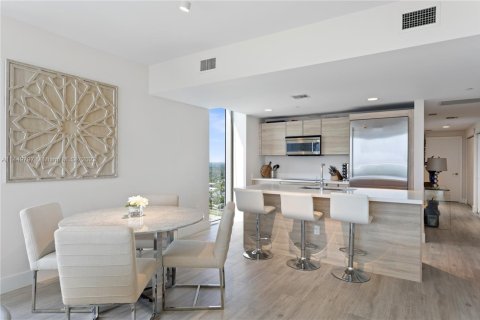 Condo in North Miami Beach, Florida, 3 bedrooms  № 1862360 - photo 6