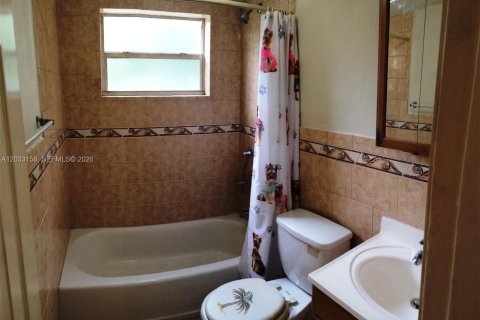 Condo in Miami, Florida, 1 bedroom № 2077460 - photo 7