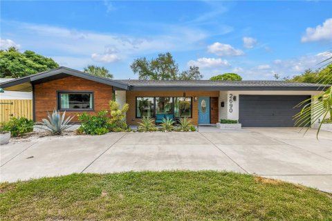 Casa en Saint Petersburg, Florida 3 dormitorios, 192.12 m2 № 2378093