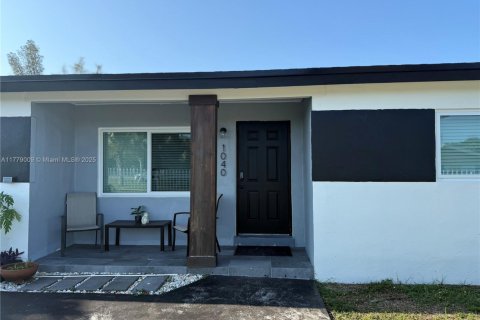 Villa ou maison à louer à Fort Lauderdale, Floride: 3 chambres, 132.94 m2 № 1621662 - photo 7