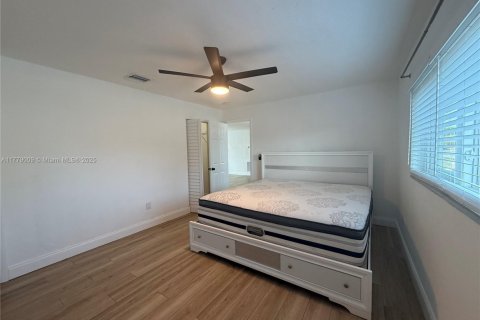 Villa ou maison à louer à Fort Lauderdale, Floride: 3 chambres, 132.94 m2 № 1621662 - photo 21