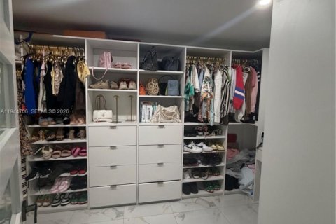 Villa ou maison à vendre à Miami Gardens, Floride: 4 chambres, 142.14 m2 № 2001354 - photo 9