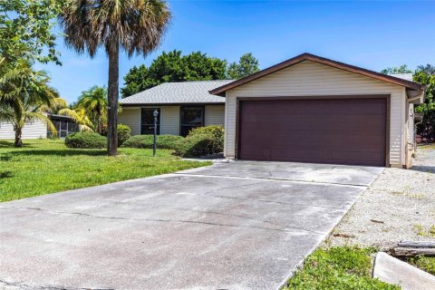 House in Naples, Florida 3 bedrooms, 144 sq.m. № 1851249 - photo 2