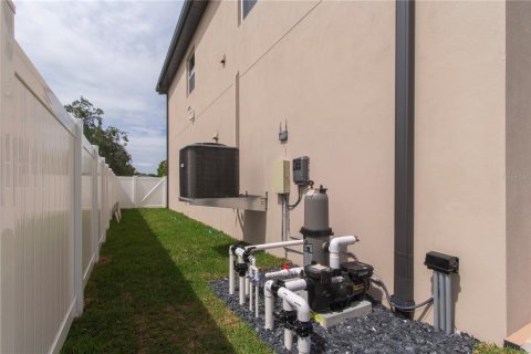 House in Tampa, Florida 4 bedrooms, 263.29 sq.m. № 1813150 - photo 7