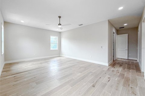 House in Tampa, Florida 4 bedrooms, 263.29 sq.m. № 1813150 - photo 23