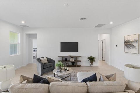 Villa ou maison à vendre à Clermont, Floride: 4 chambres, 211.63 m2 № 2410094 - photo 8