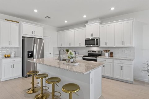 Villa ou maison à vendre à Clermont, Floride: 4 chambres, 211.63 m2 № 2410094 - photo 5