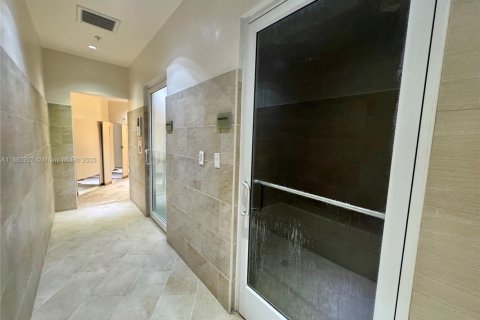 Copropriété à louer à Miami, Floride: 1 chambre, 127.55 m2 № 1877557 - photo 21