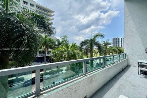 Copropriété à louer à Miami, Floride: 1 chambre, 127.55 m2 № 1877557 - photo 14