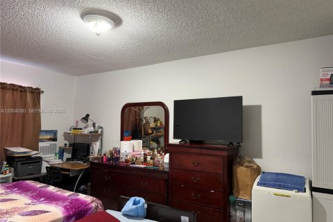 Condo in Hialeah, Florida, 2 bedrooms  № 2068439 - photo 6