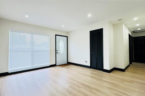 Villa ou maison à louer à Tampa, Floride: 3 chambres, 92.44 m2 № 2398877 - photo 14